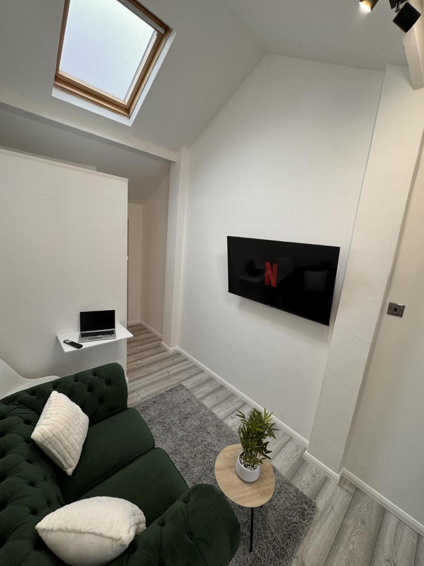 The Garage Guest House Birmingham Exterior photo