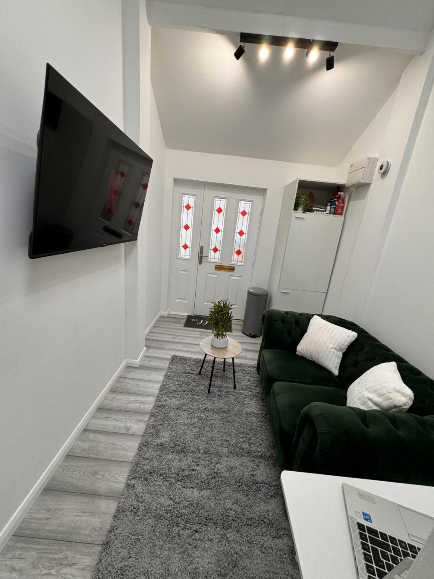 The Garage Guest House Birmingham Exterior photo